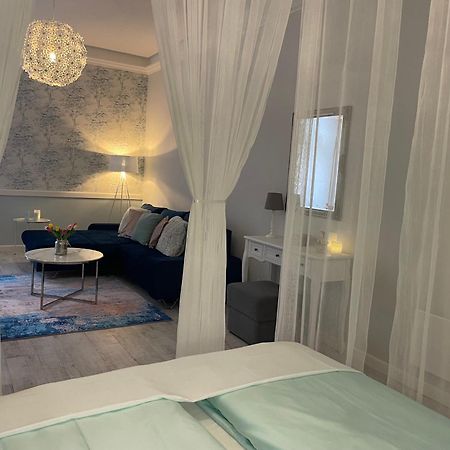 Syl Via Apartman Eger Extérieur photo