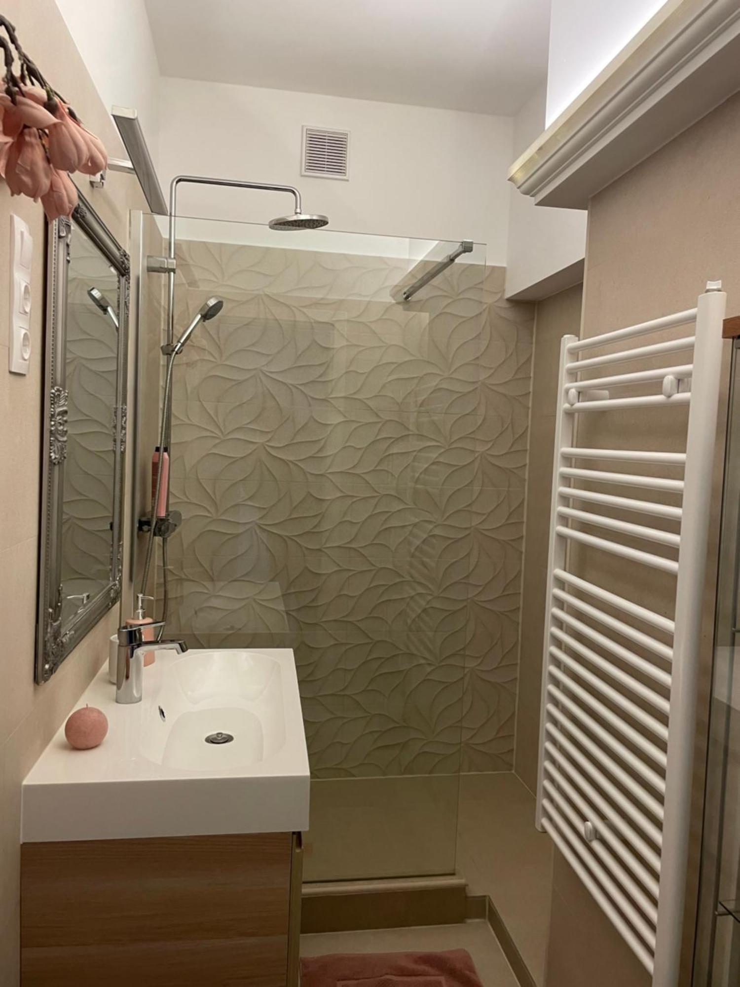 Syl Via Apartman Eger Extérieur photo